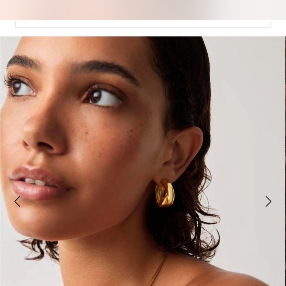 LUCY WILLIAMS CHUNKY MEDIUM HOOP EARRINGS Missoma